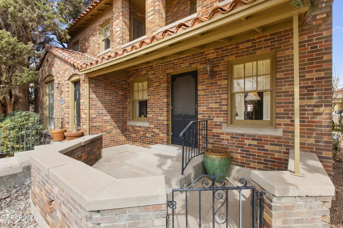 Photo of 900 CINCINNATI Avenue