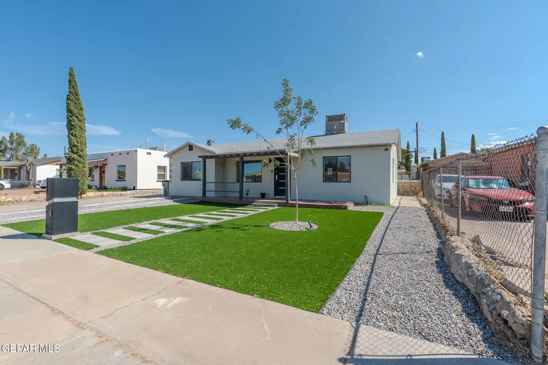 Photo of 7561 MAZATLAN Drive