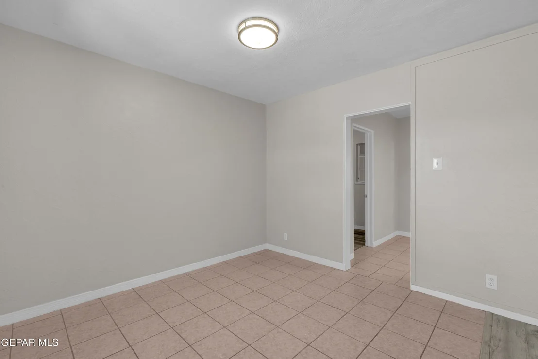 Photo of 829 Huckleberry Street