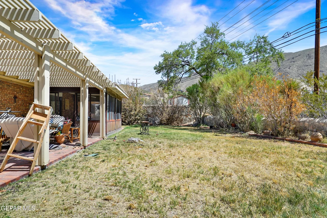Photo of 228 MOONGLOW Drive