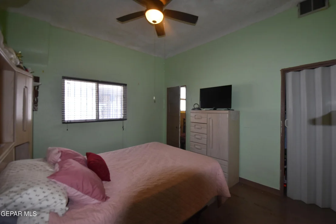 Photo of 1113 N Octavia Street