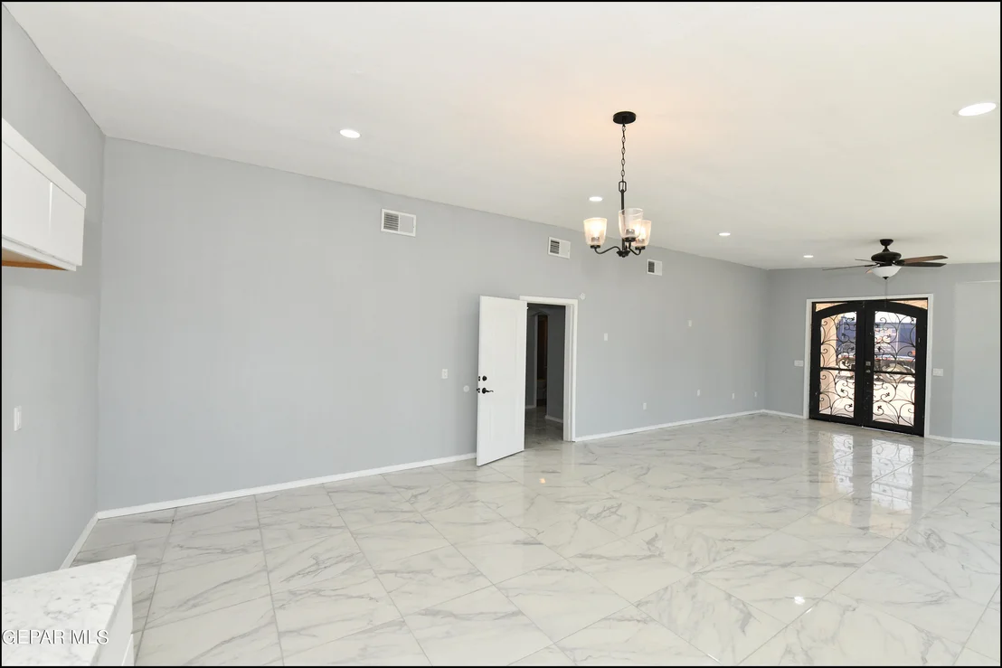 Photo of 1017 Ojinaga Road