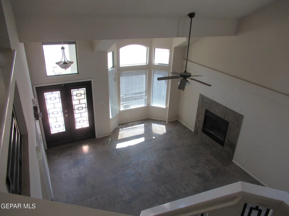 Photo of 1321 SUN KING Street