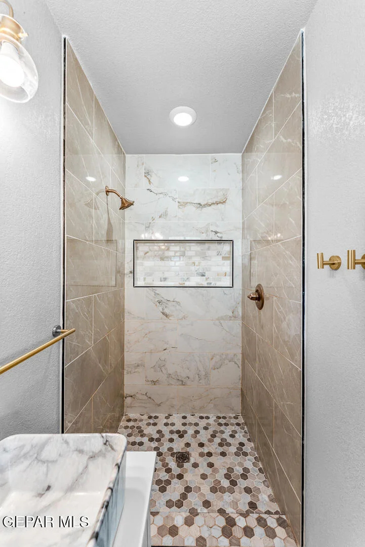 Photo of 814 GALLOWAY Drive