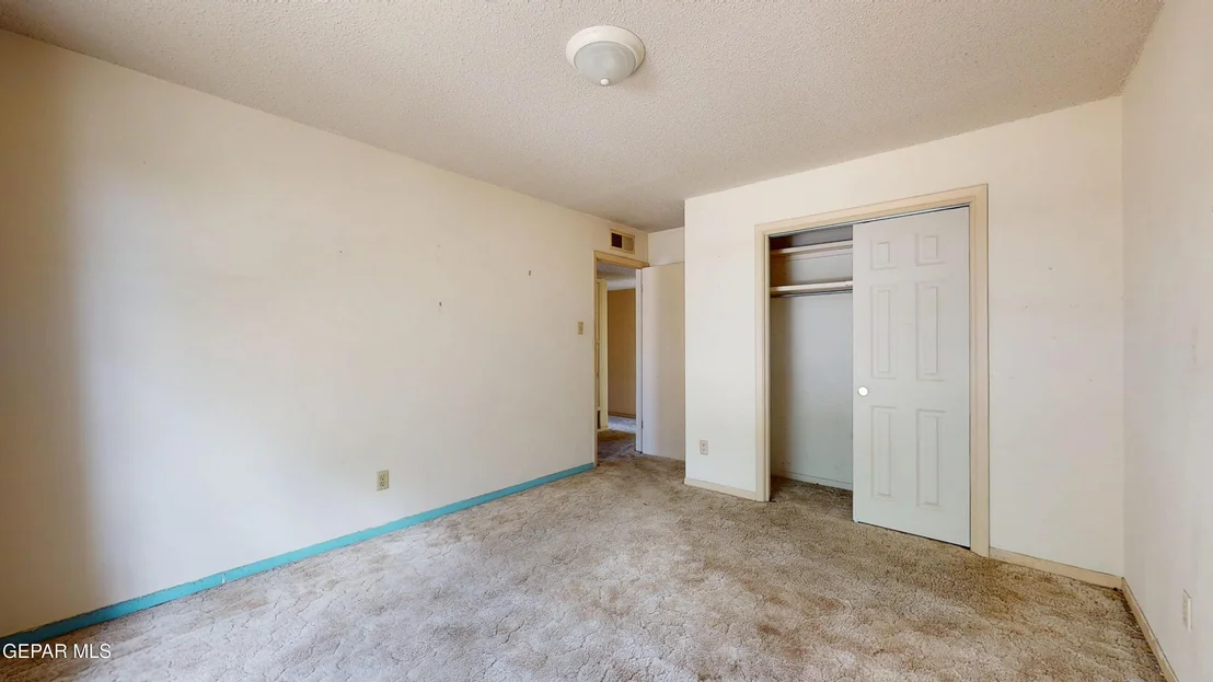 Photo of 720 SOMERSET Drive