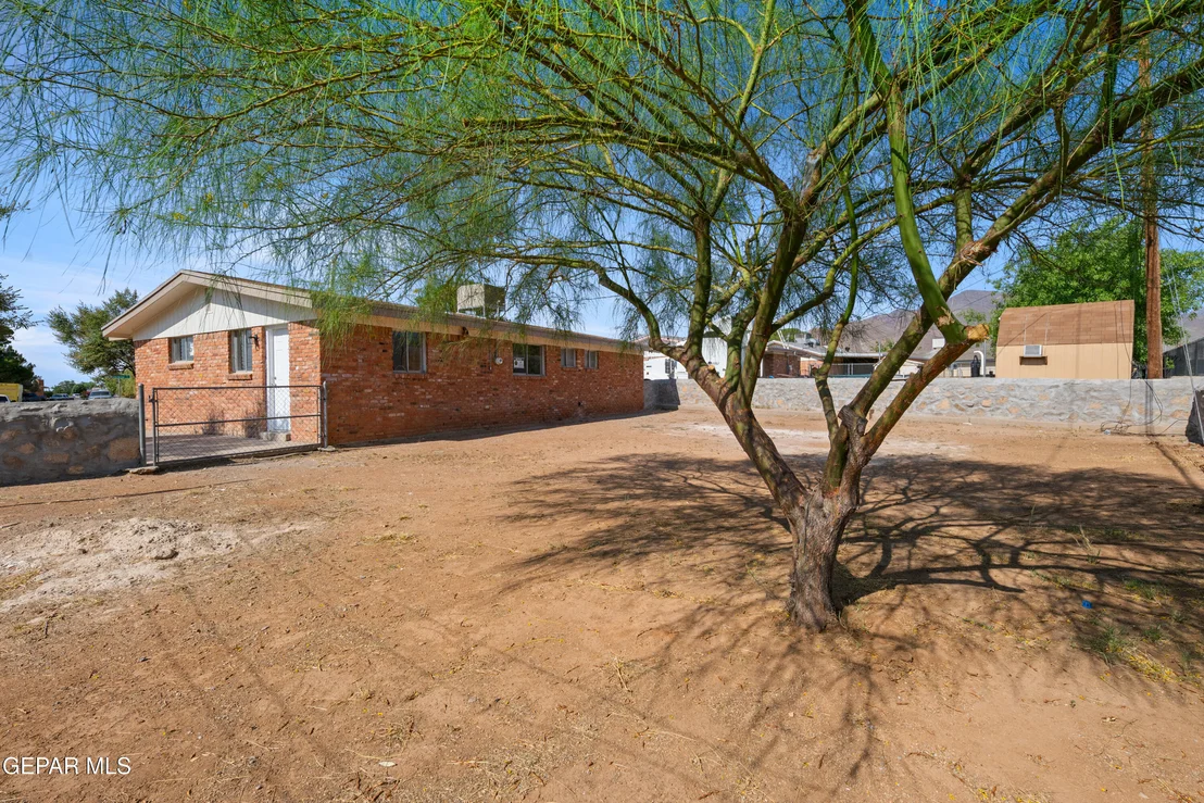 Photo of 5013 WINTHROP Drive