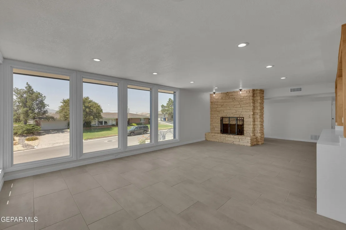 Photo of 4004 Flamingo Drive