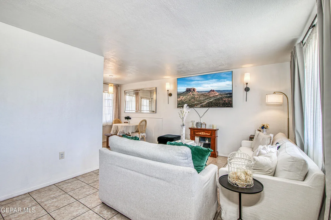 Photo of 1121 Belen Road