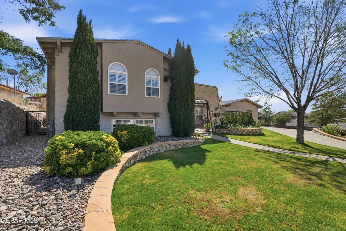 Photo of 6416 LOS ROBLES Drive