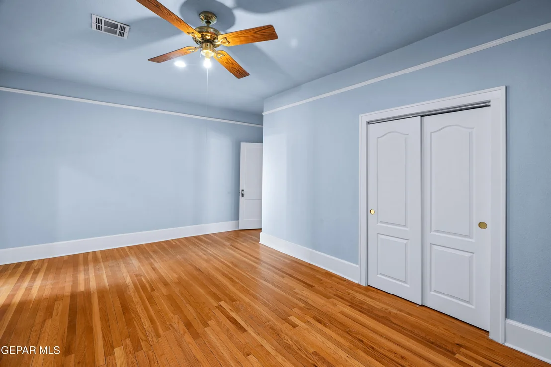 Photo of 3020 Wheeling Avenue