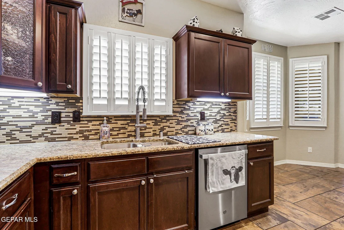Photo of 326 Silverhill Place