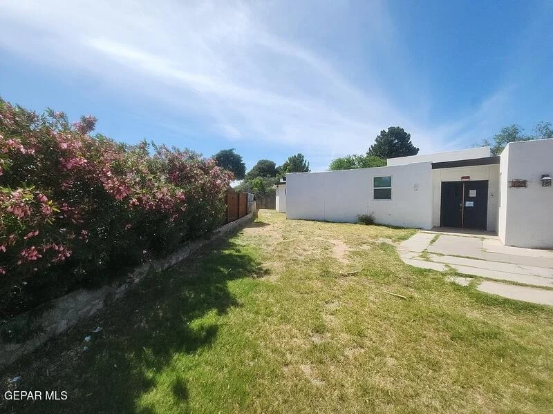 Photo of 129 SERRANIA Drive