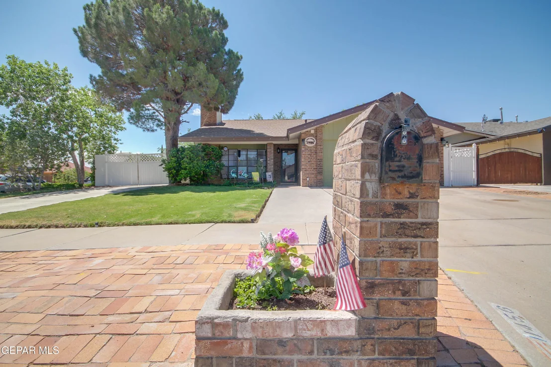 Photo of 11456 LAKE NEMI Drive