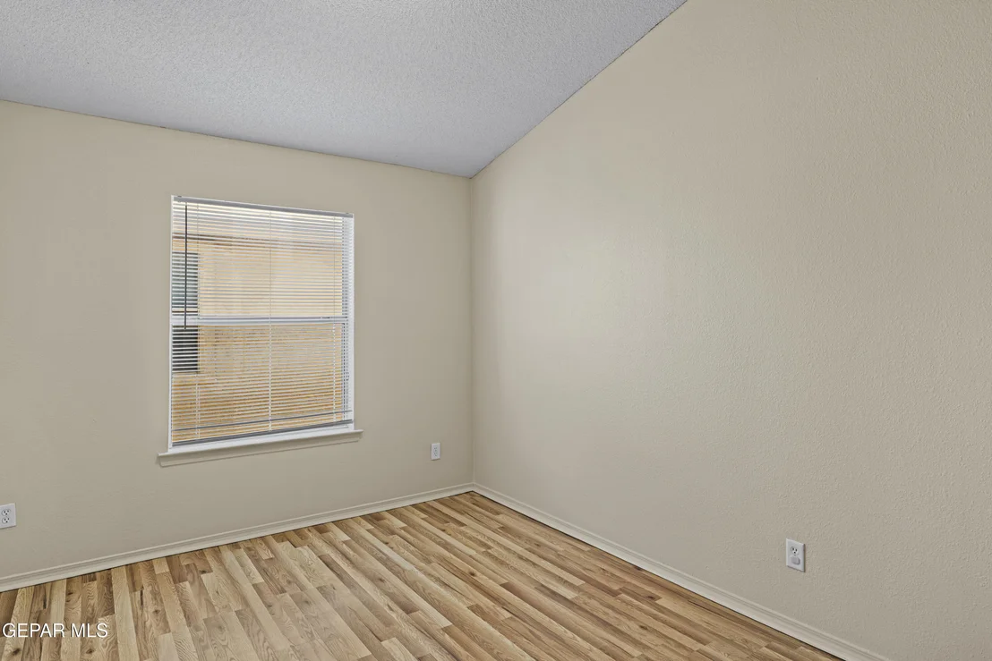 Photo of 10817 WALDEN POND Street