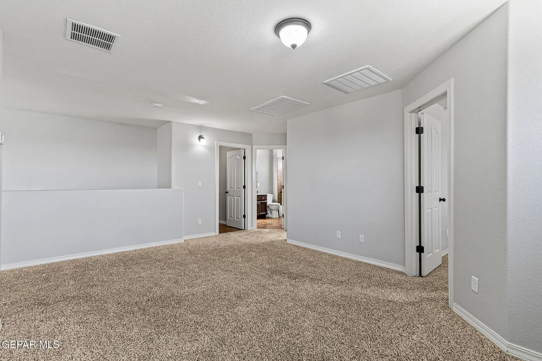Photo of 7108 N North Skies