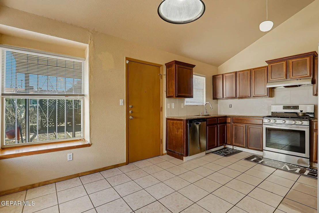 Photo of 15318 NORTHPORT Court