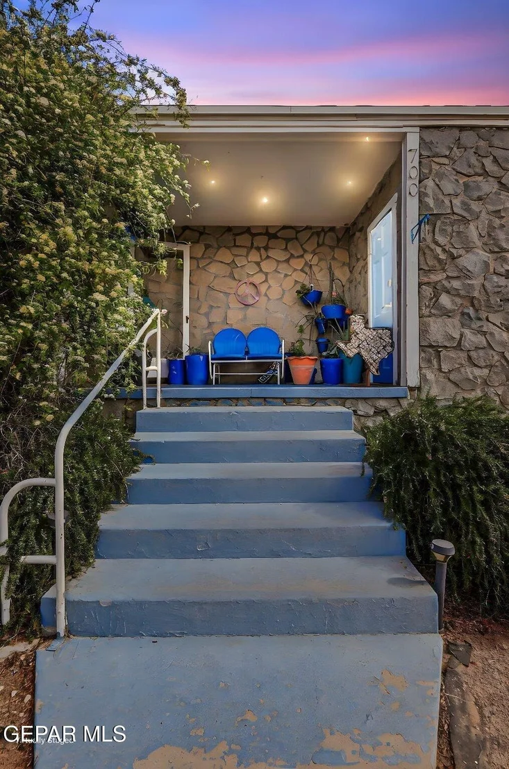 Photo of 700 E BALTIMORE Drive