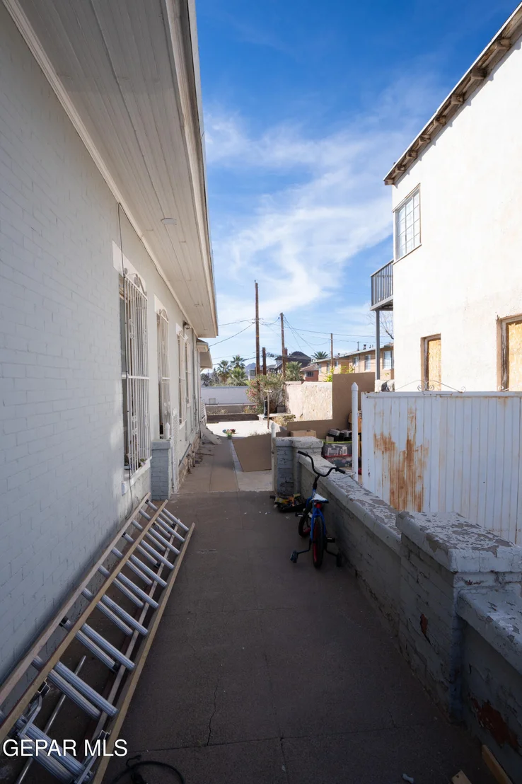 Photo of 521 RANDOLPH Drive