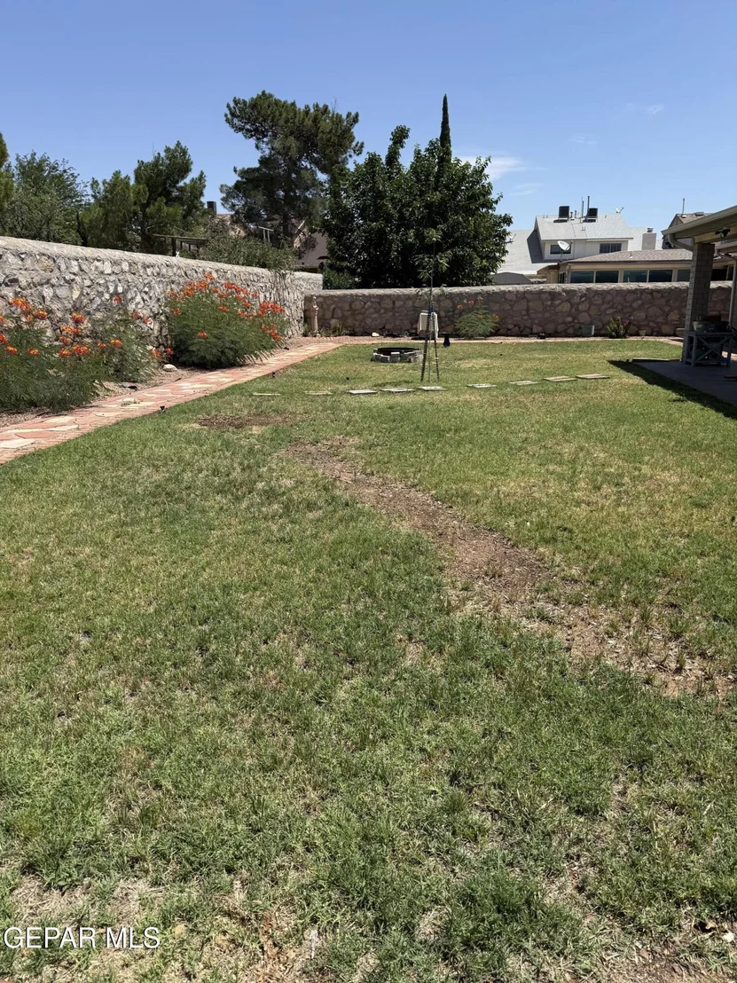 Photo of 3149 EDGEROCK Drive