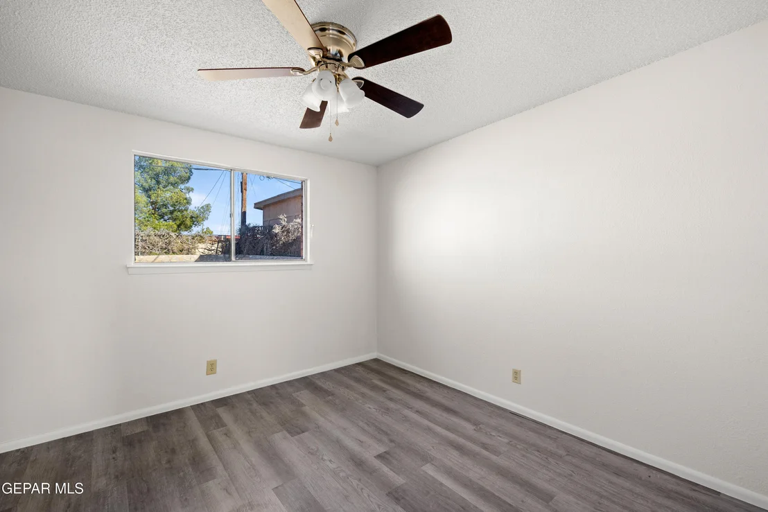 Photo of 276 ROMERIA Drive