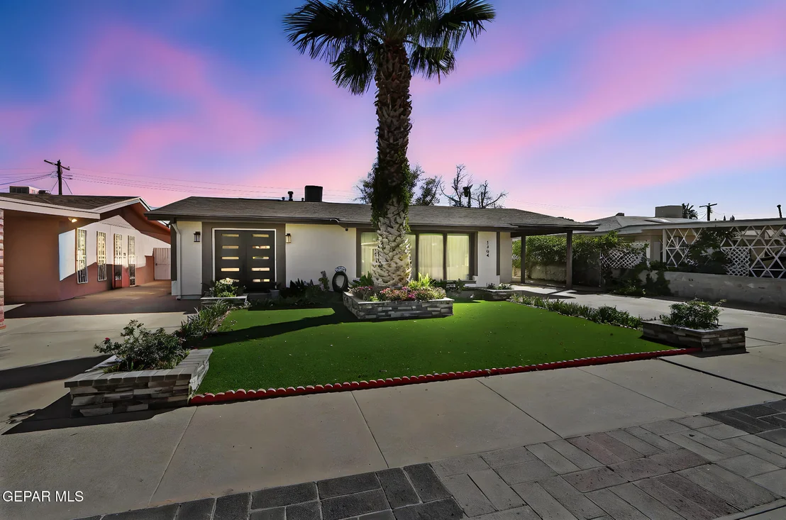 Photo of 1304 Honeysuckle Drive