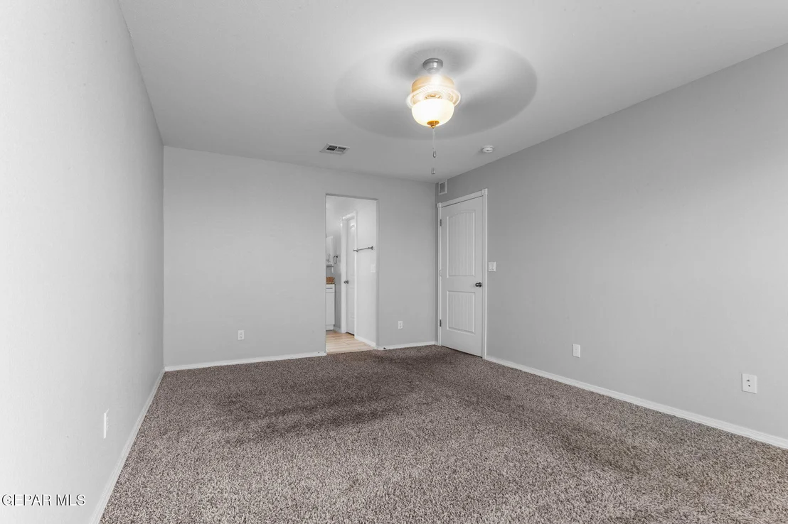 Photo of 938 YELDON Place
