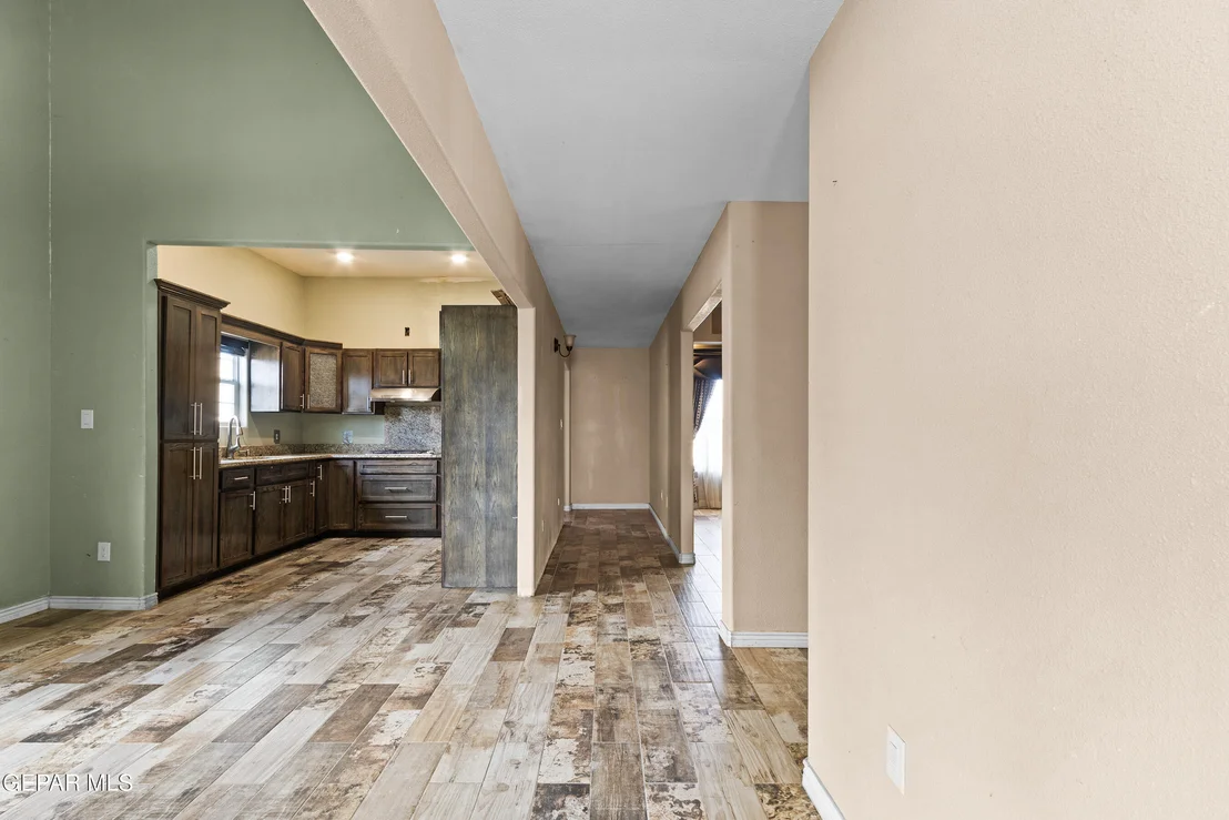 Photo of 360 Judge Bean Circle