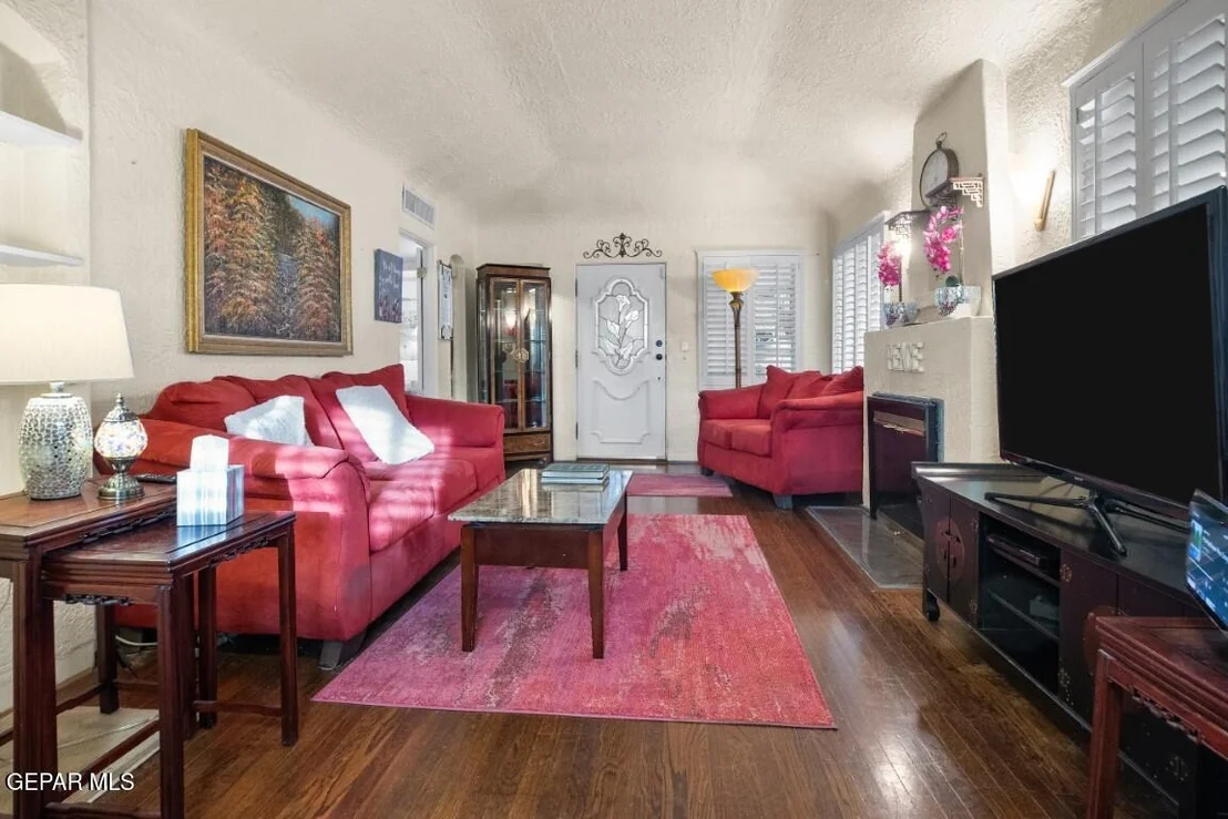Photo of 607 Mesita Drive