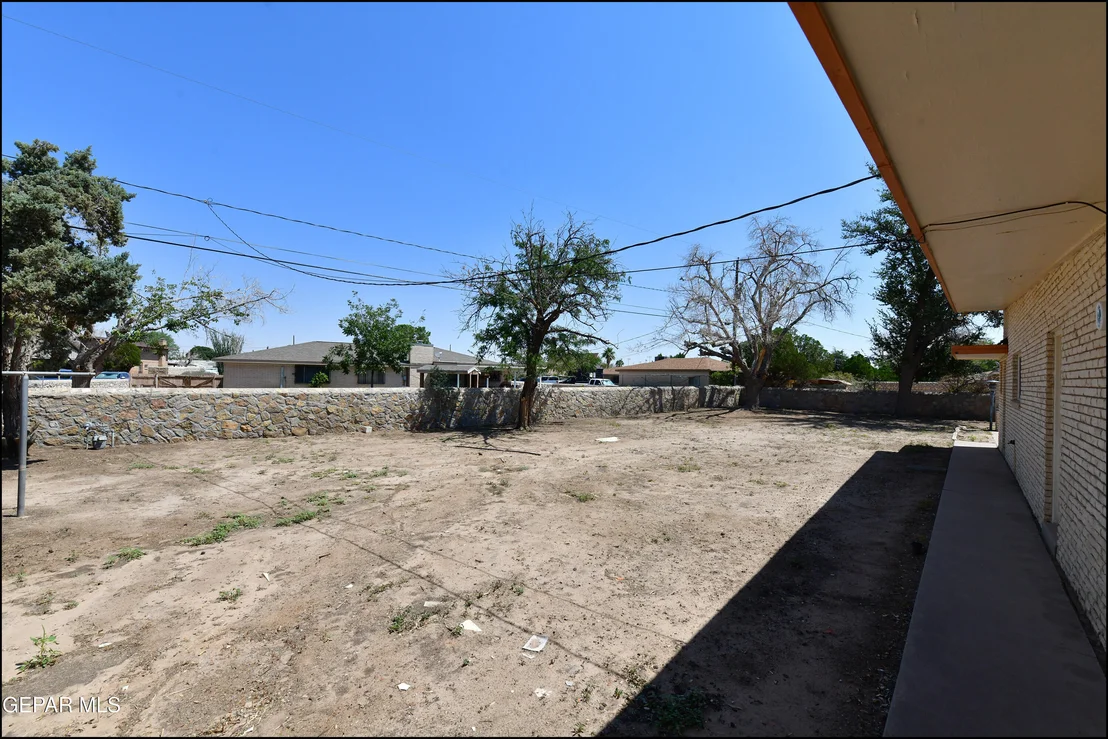 Photo of 9525 DESERT RIDGE Drive