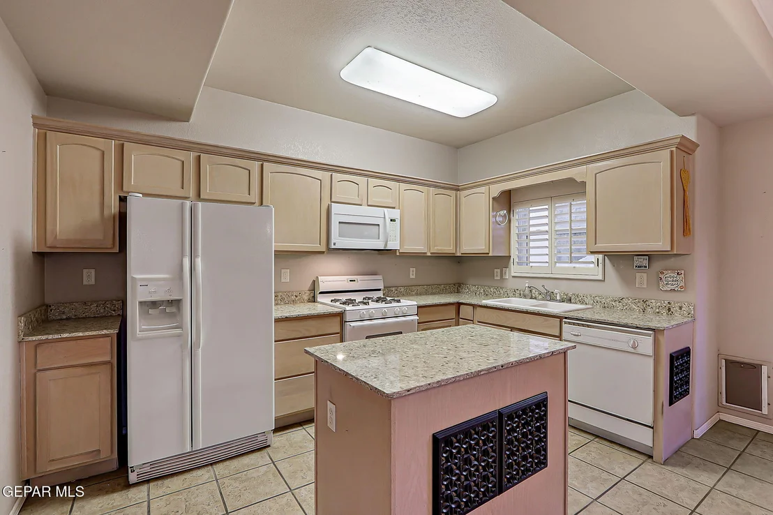 Photo of 7292 Desert Eagle Drive