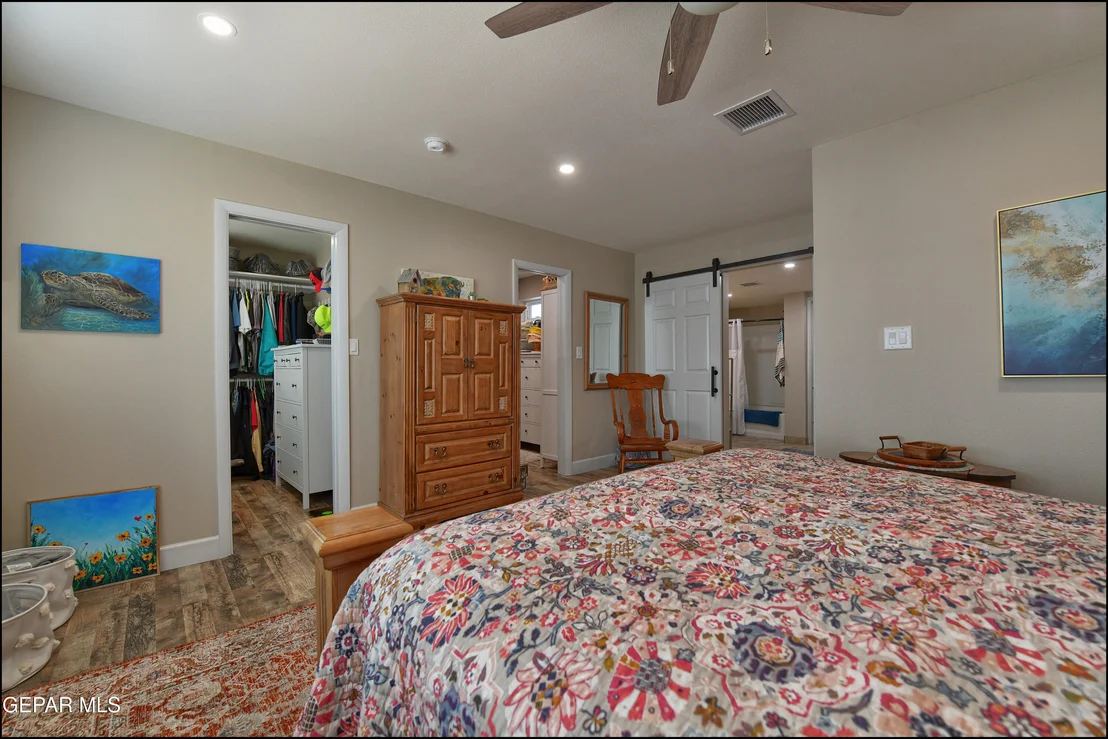 Photo of 9541 WAVERLY Drive