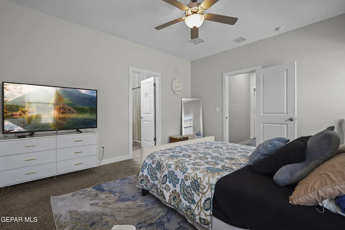 Photo of 213 Flor Papagayo