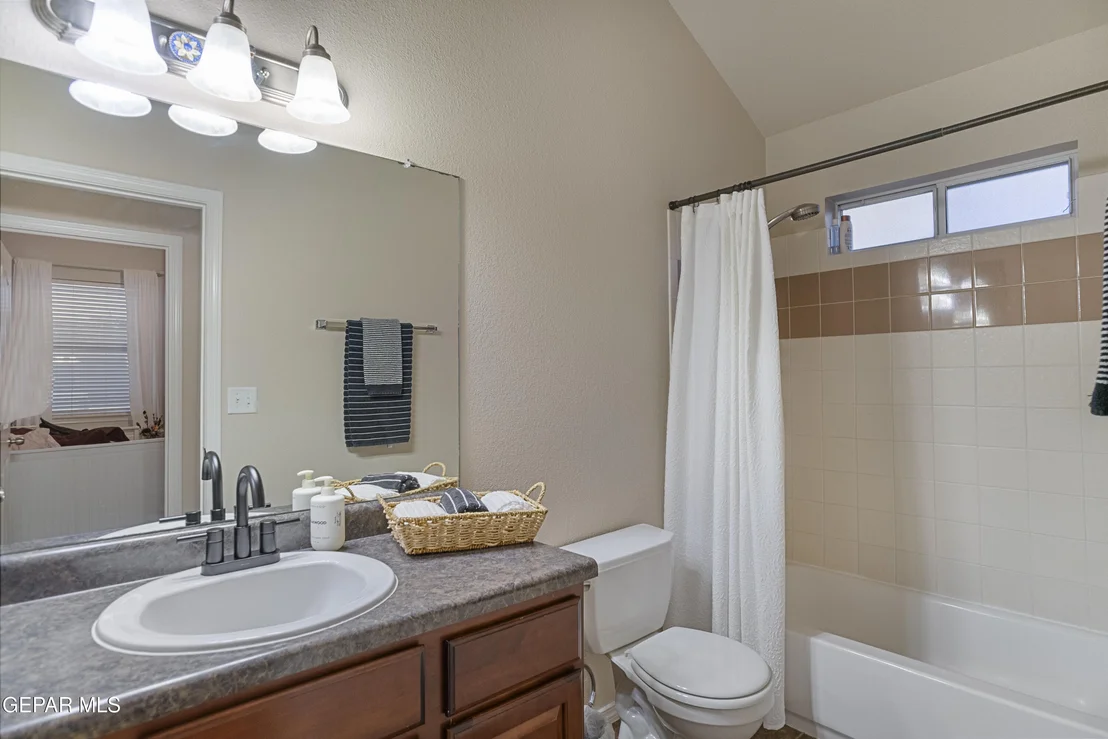 Photo of 6617 PARQUE DEL SOL Drive