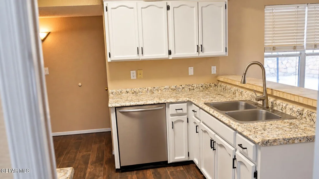 Photo of 11221 KINGFISH Court