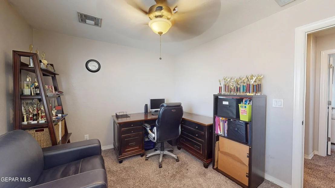 Photo of 129 N Manzanita Drive
