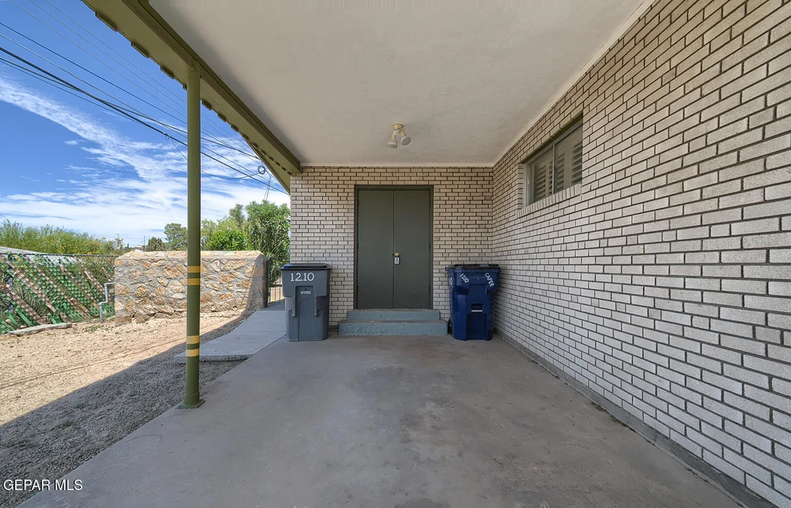 Photo of 1210 CAPER Road