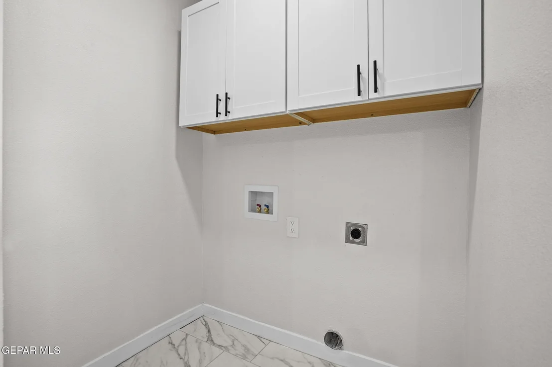 Photo of 4947 AIKEN Lane