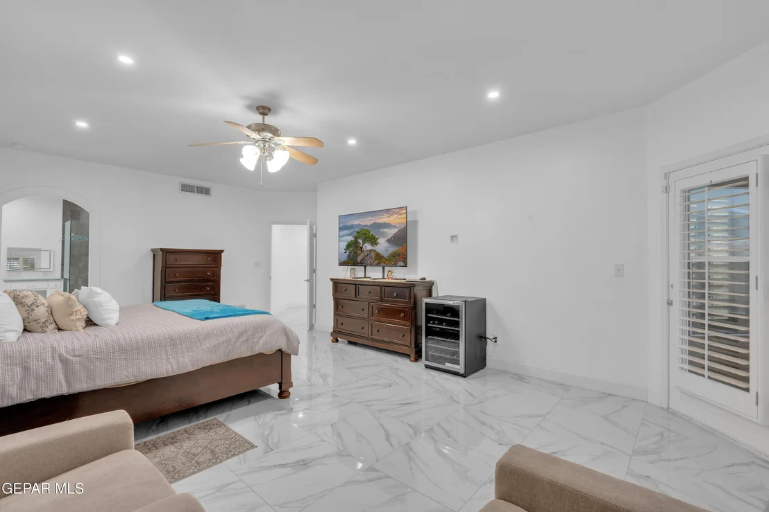 Photo of 6337 FRANKLIN RED Drive