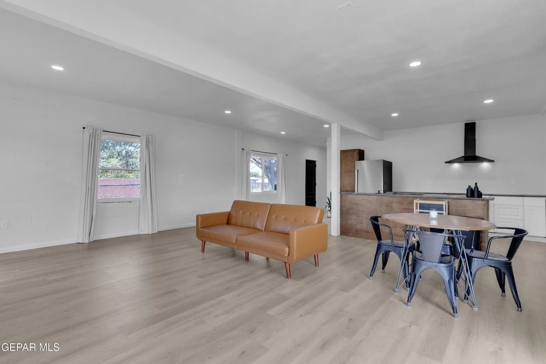 Photo of 8720 Aranda Lane