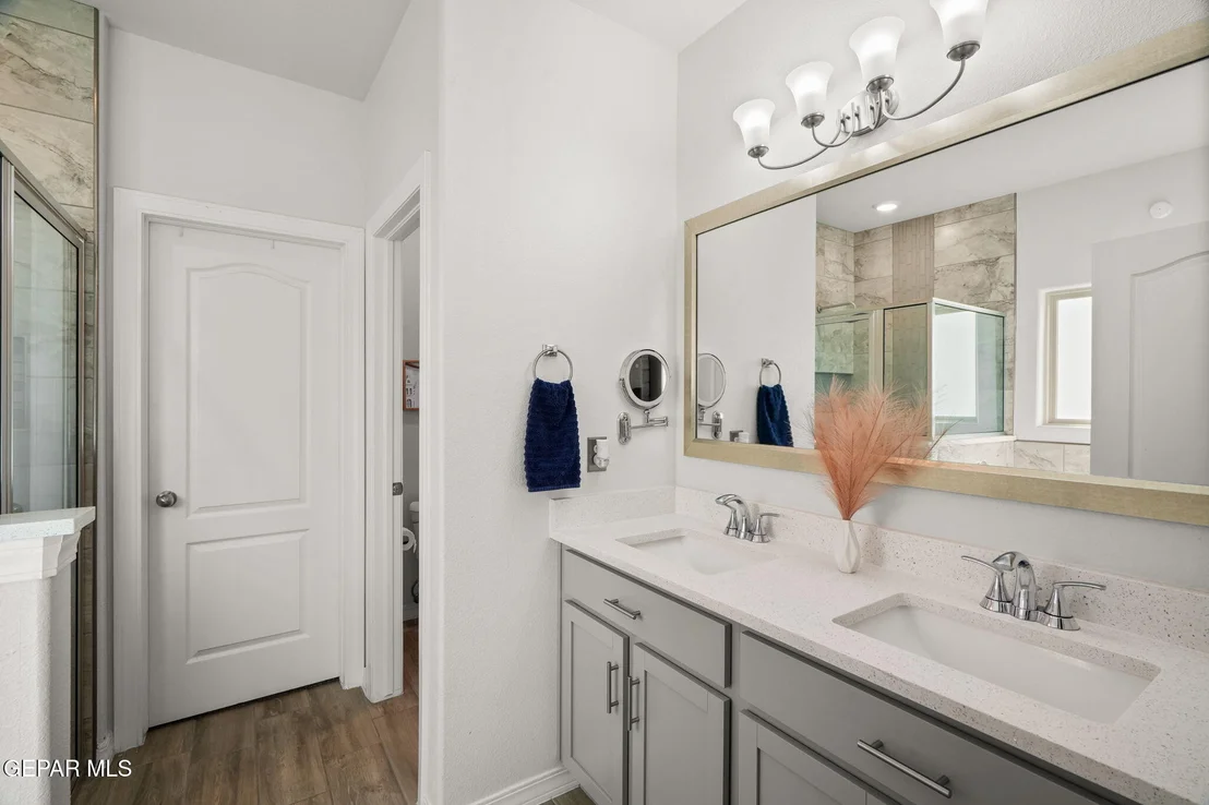 Photo of 5464 Stonehill Drive