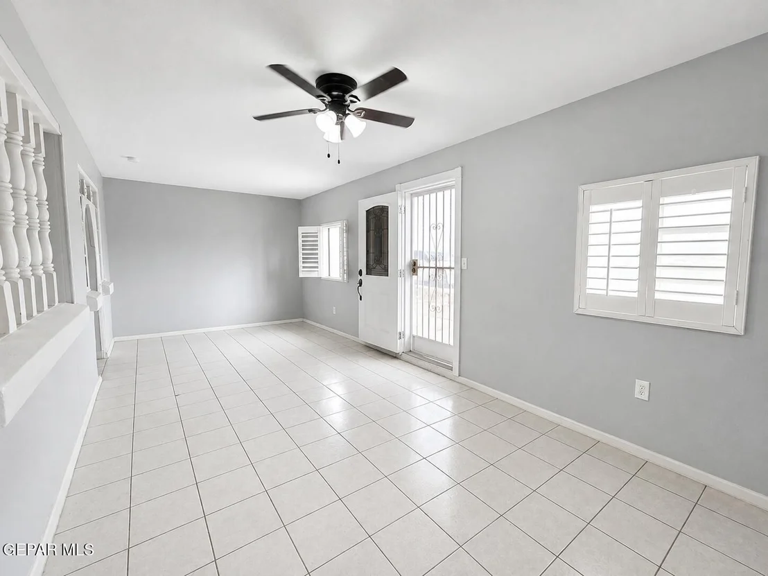 Photo of 305 MCCUNE Road