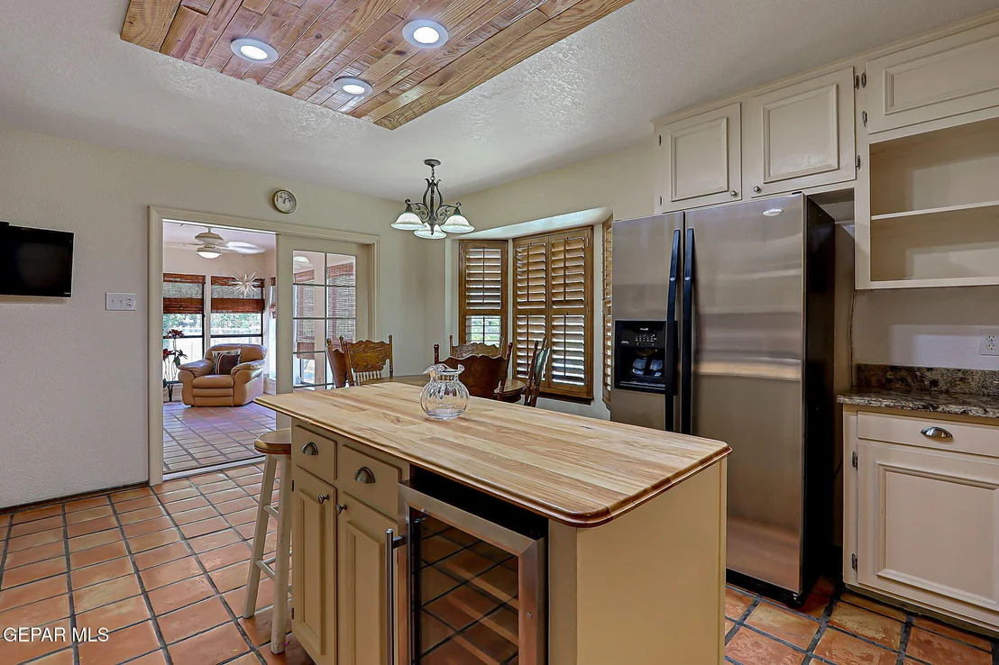 Photo of 713 LIVE OAK Drive