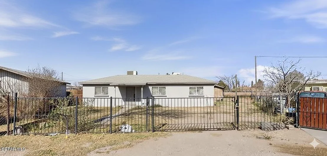 Photo of 445 Suzi Way