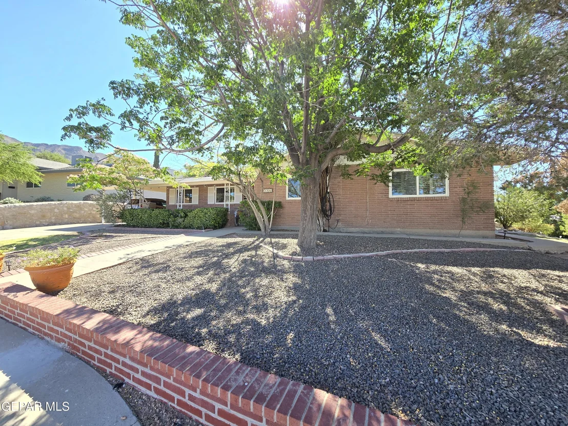 Photo of 4200 BUCKINGHAM Drive