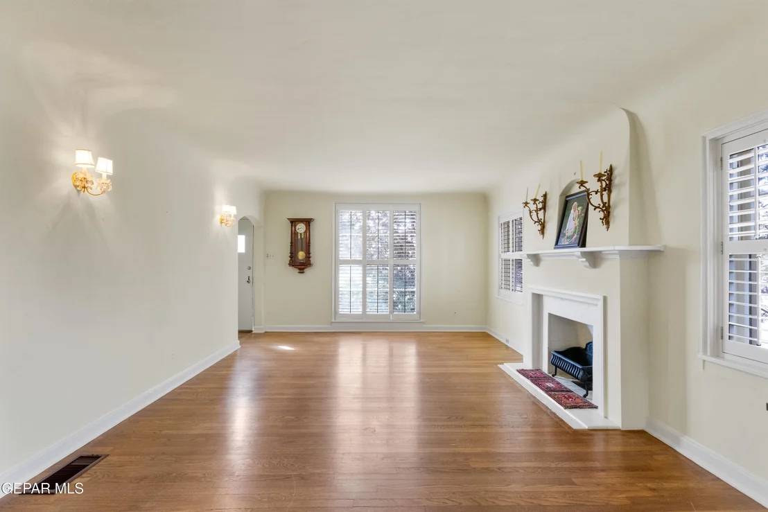 Photo of 900 CINCINNATI Avenue