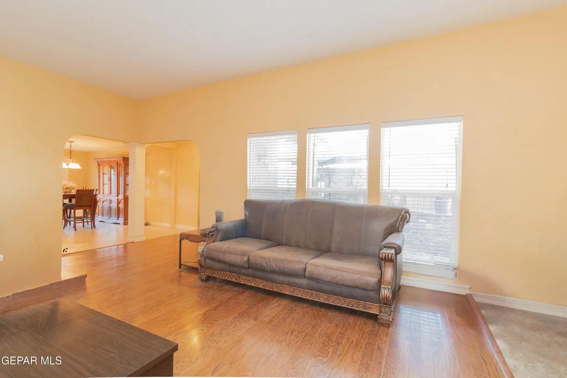 Photo of 717 FRONTERA Road