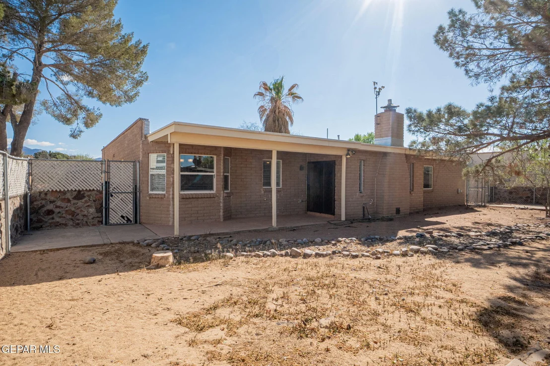 Photo of 4128 LA BRIGADA Lane