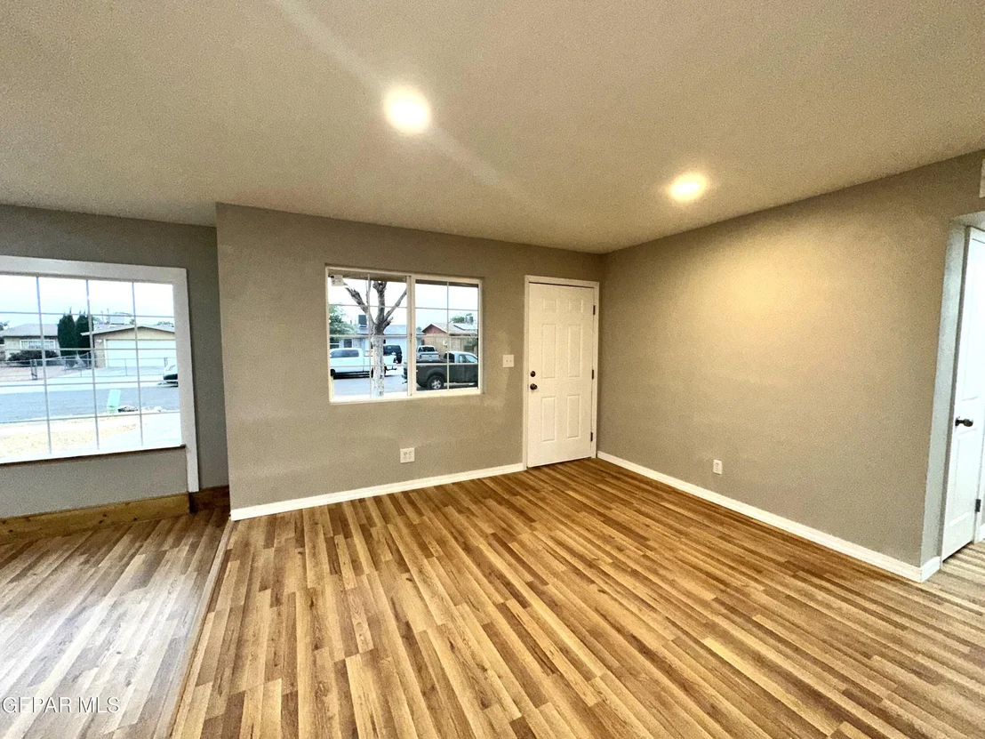 Photo of 10808 OPALSTONE Street