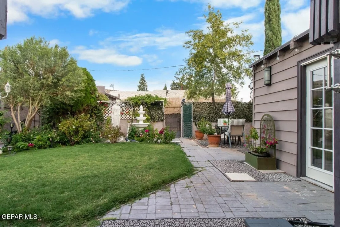 Photo of 607 Mesita Drive