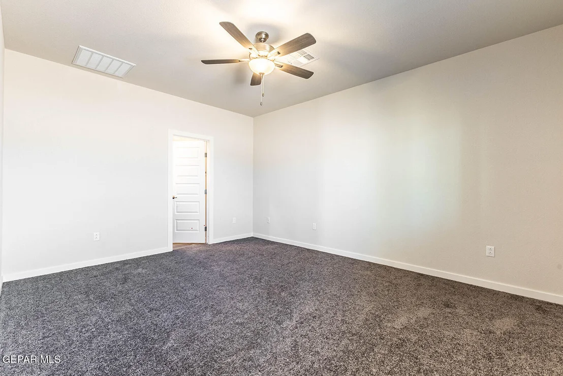 Photo of 933 Nayland Place